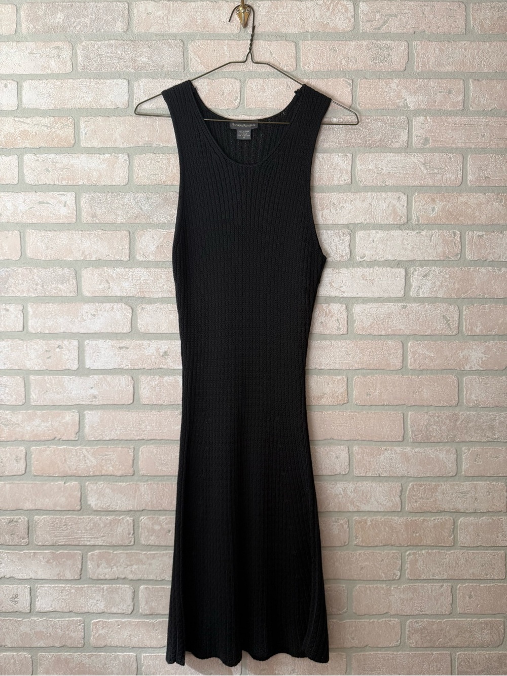 Banana Republic Pure Silk Ribbed Knit Dress Sleeveless Black Scoop Neck Midi